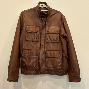 Like New! Eddie Bauer men’s size S Brown Lamb leather zip/snap front jacket.
